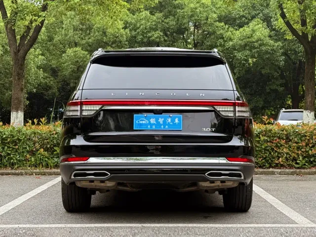 Lincoln Aviator — Фото автомобиля 6