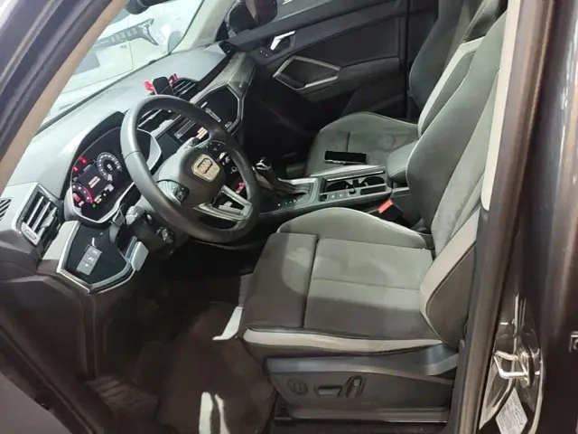Audi Q3 — Фото автомобиля 14