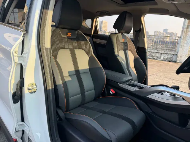 Geely Binyue — Фото автомобиля 7