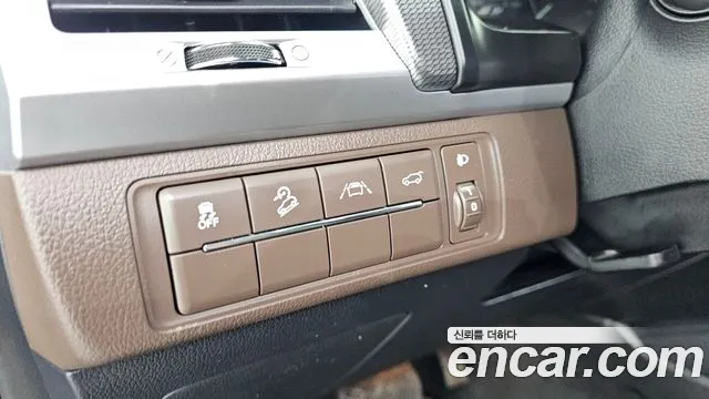 KG_Mobility_Ssangyong Rexton All Rexton Дизель 2.2 4WD — Фото автомобиля 13