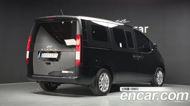 Hyundai Staria — Фото автомобиля 2