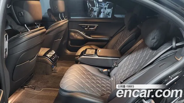 Mercedes-Benz S-Class — Фото автомобиля 11
