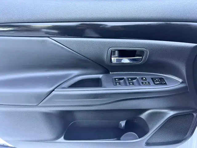 Mitsubishi Outlander — Фото автомобиля 10