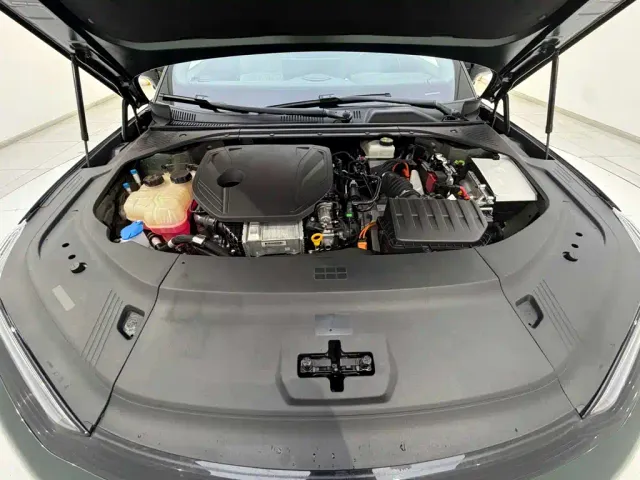 Geely Galaxy Xingyao 8 — Фото автомобиля 11