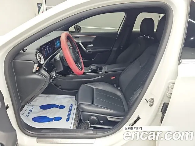 Mercedes-Benz A-Class — Фото автомобиля 10