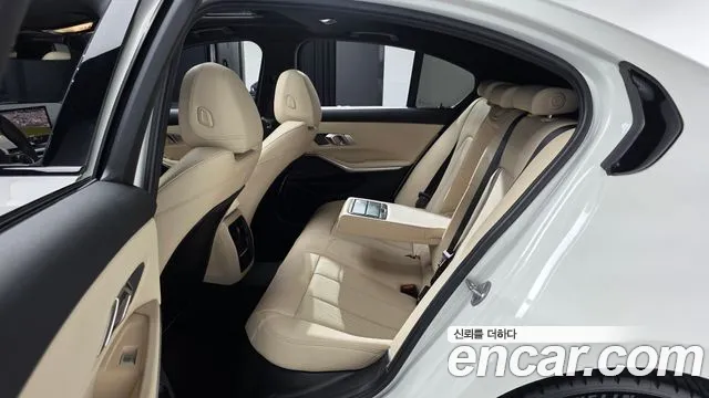 BMW 3-Series 3 серия (G20) 320i M Sport — Фото автомобиля 11