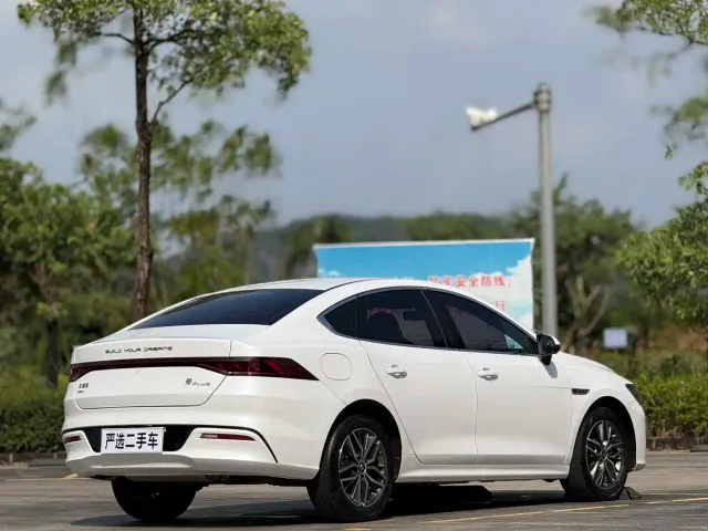 BYD Qin PLUS — Фото автомобиля 9