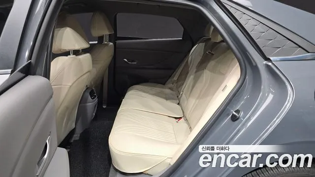 Hyundai Avante CN7 — Фото автомобиля 16