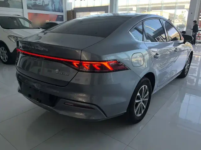 BYD Qin PLUS — Фото автомобиля 6