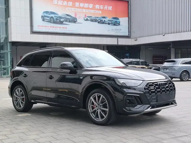 Audi Q5L — Фото автомобиля 2