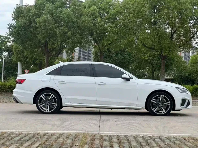 Audi A4L — Фото автомобиля 2