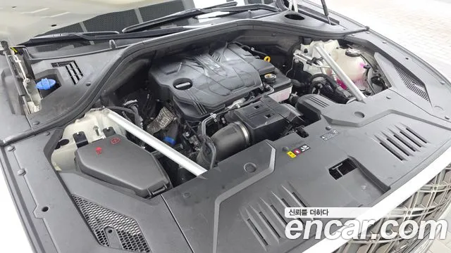 Genesis GV70 — Фото автомобиля 9
