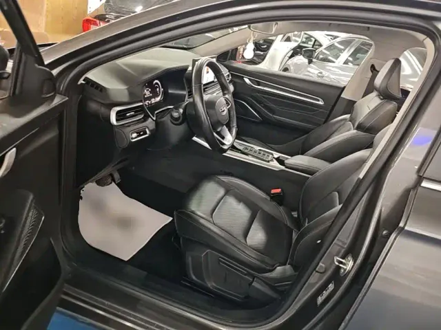 Geely Emgrand — Фото автомобиля 14