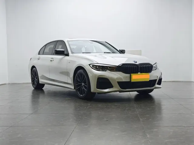BMW 3 Series — Фото автомобиля 2