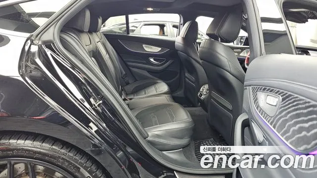 Mercedes-Benz AMG GT 4 двери 43 4MATIC+ Dynamic — Фото автомобиля 11