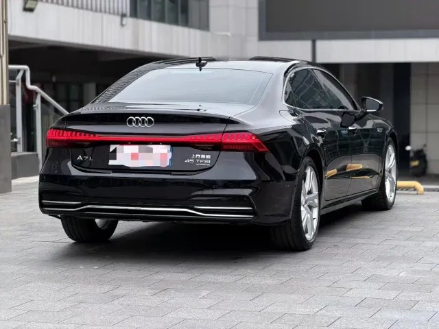 Audi A7L — Фото автомобиля 7