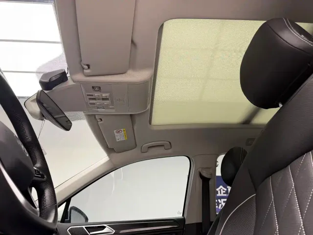 Volkswagen Tiguan L PHEV — Фото автомобиля 14