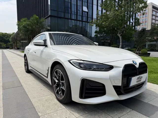 Фотография автомобиля — BMW 4 Series
