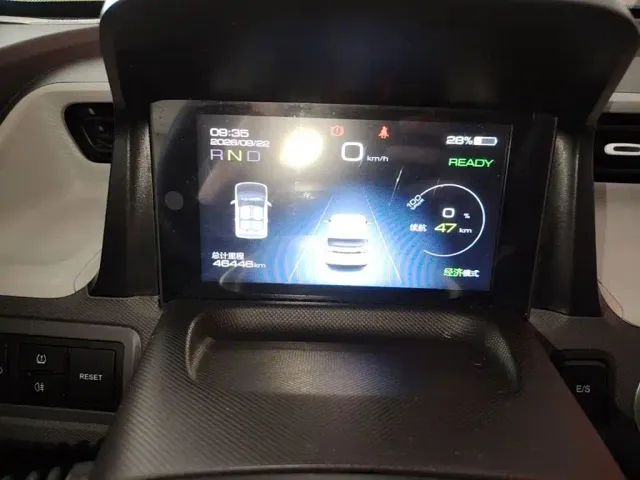 Wuling Hongguang Mini EV — Фото автомобиля 11