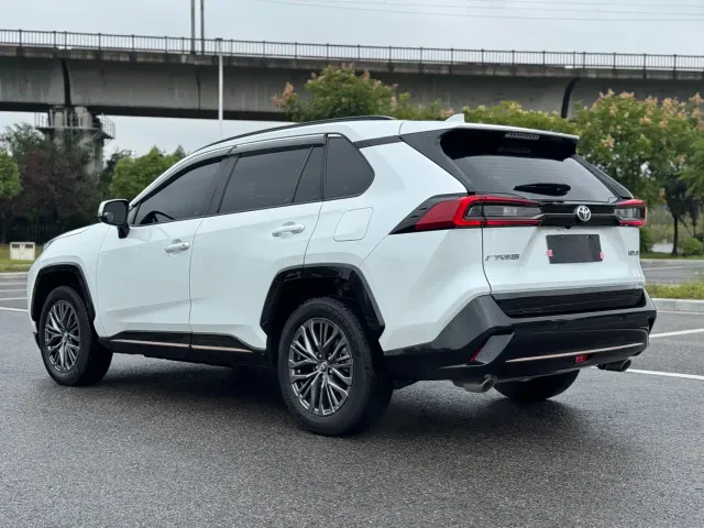 Toyota Wildlander — Фото автомобиля 4