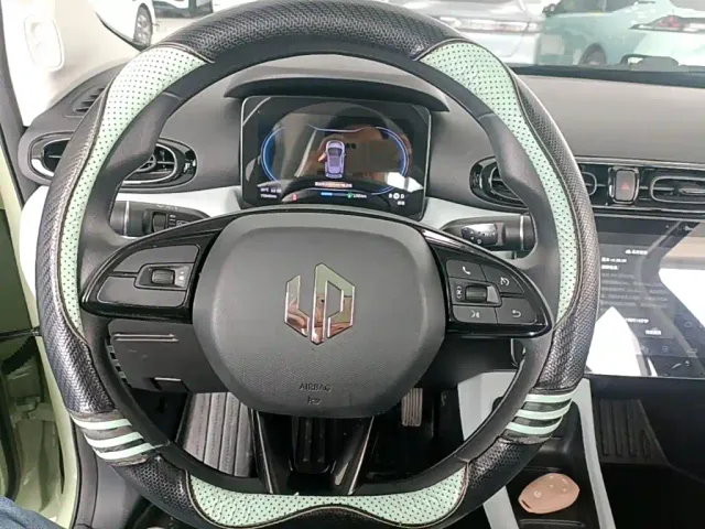 Leapmotor T03 — Фото автомобиля 10