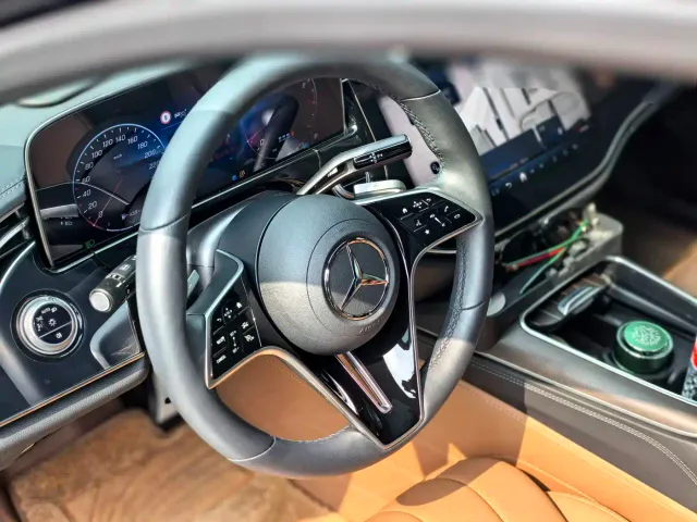 Mercedes-Benz E-Class — Фото автомобиля 19