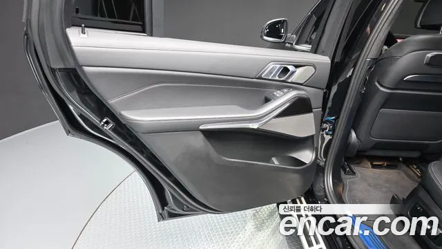 BMW X7 — Фото автомобиля 22