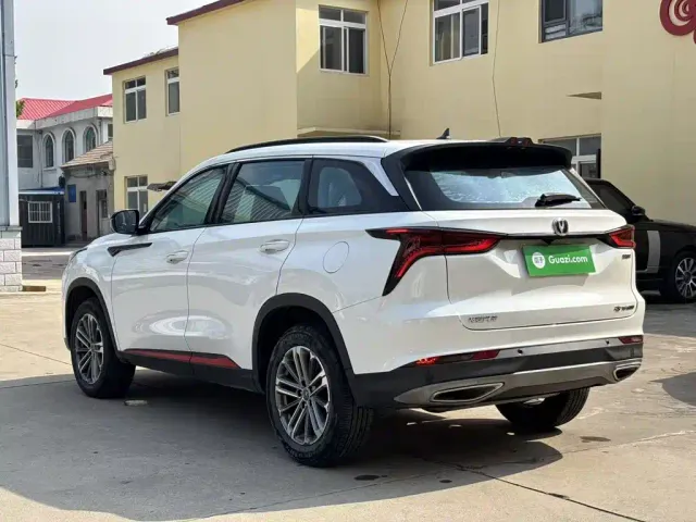 Changan CS75 Plus — Фото автомобиля 4