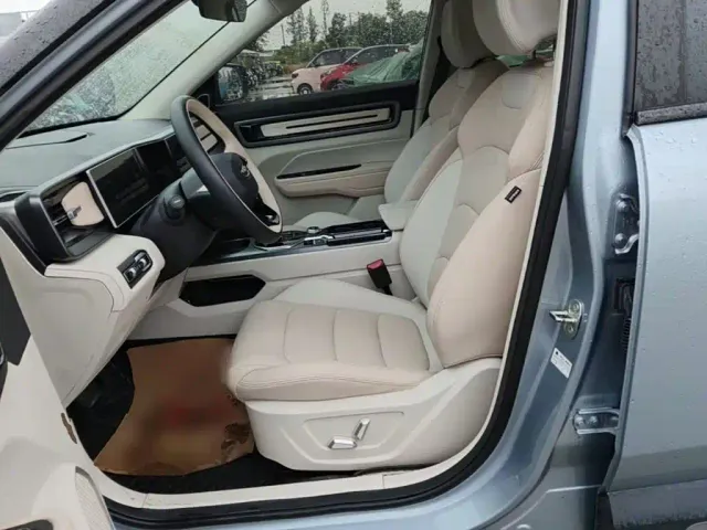 Geely ICON — Фото автомобиля 14