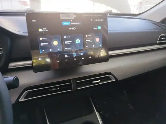 BYD Qin — Фото автомобиля 12