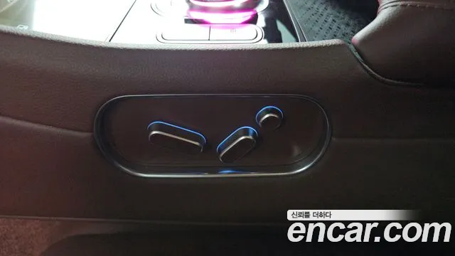 Genesis G90 Бензин 3.5 турбо AWD — Фото автомобиля 29