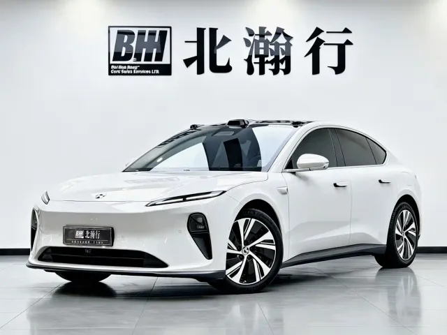 Фотография автомобиля — Nio ET5
