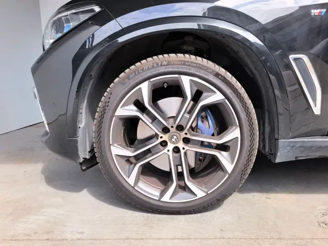 BMW X5 — Фото автомобиля 4