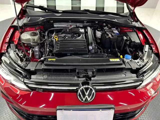 Volkswagen Golf — Фото автомобиля 22