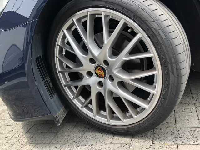 Porsche Panamera — Фото автомобиля 7