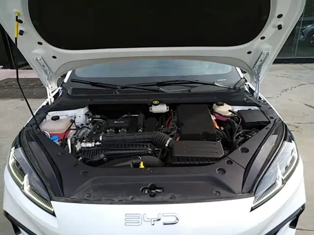 BYD Seal 06 — Фото автомобиля 19