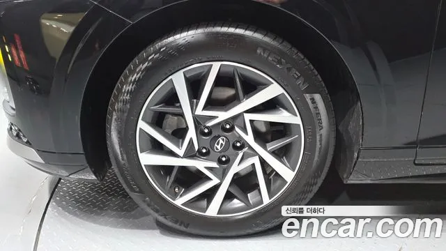 Hyundai Grandeur Grandeur (GN7) 2.5 Бензин 2WD — Фото автомобиля 3