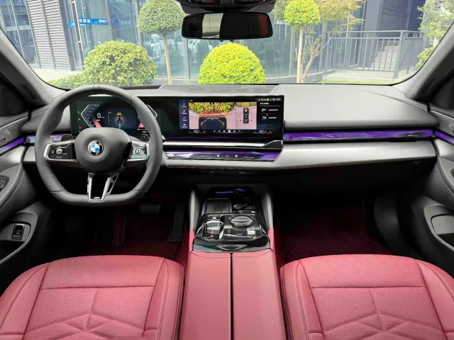 BMW 5 Series — Фото автомобиля 10