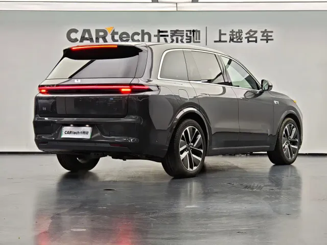 Li Auto L8 — Фото автомобиля 7