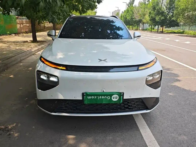 Xpeng G9 — Фото автомобиля 2
