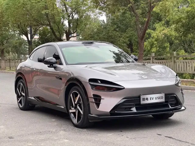 Xiaomi Auto Xiaomi YU7 2025 Extended Range AWD Pro — Фото автомобиля 3