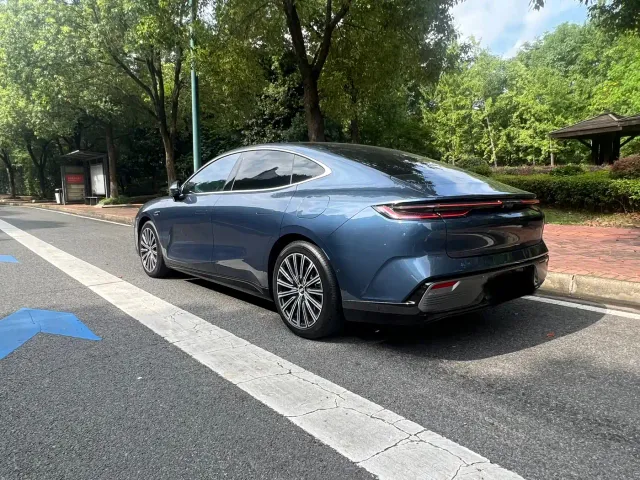 Geely Galaxy Xingyao 8 — Фото автомобиля 6