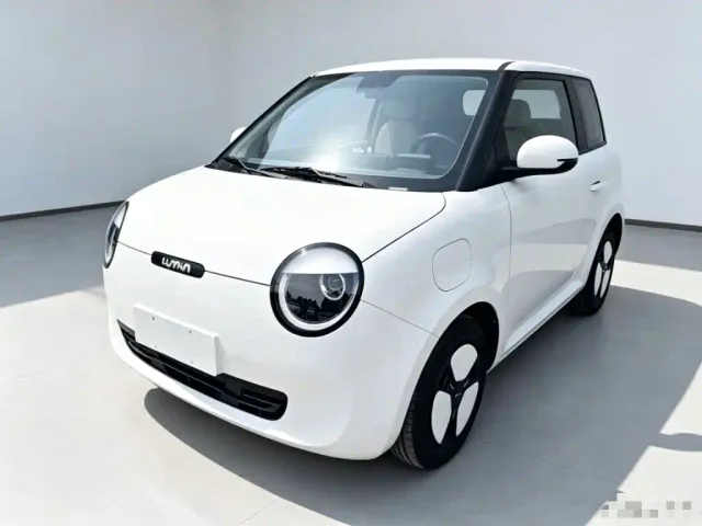 Фотография автомобиля — Changan Lumin