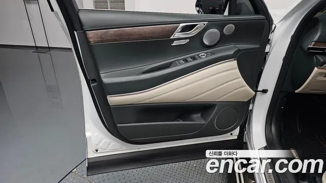 Genesis GV80 — Фото автомобиля 13
