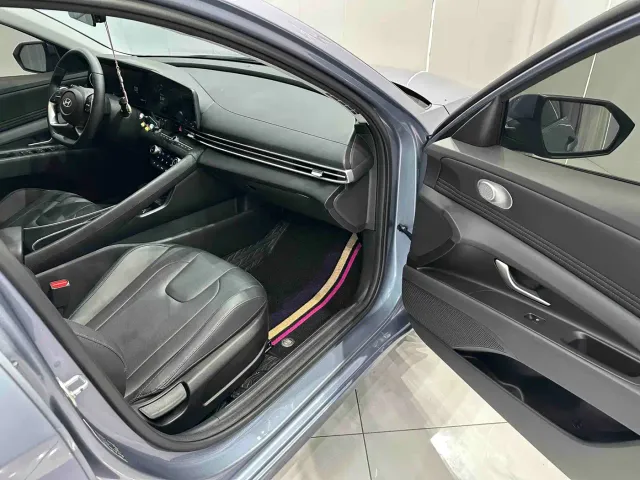 Hyundai Elantra — Фото автомобиля 19
