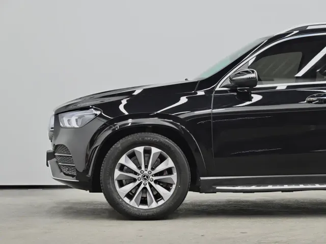 Mercedes-Benz GLE-Class — Фото автомобиля 23