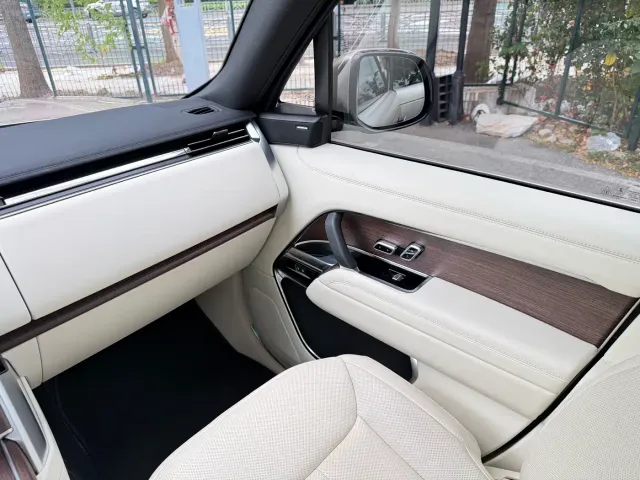 Land Rover Range Rover — Фото автомобиля 24