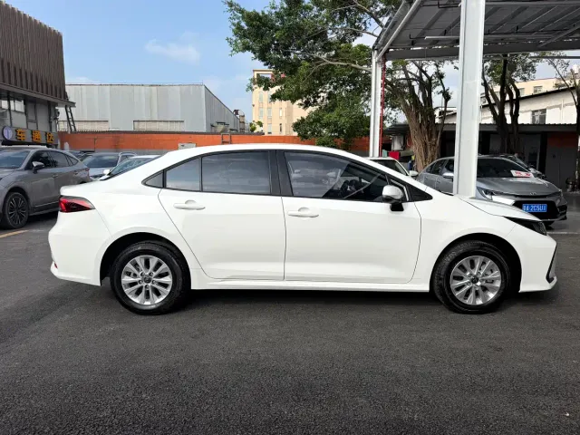 Toyota Corolla — Фото автомобиля 7