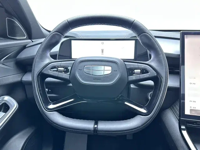Geely Boyue — Фото автомобиля 18