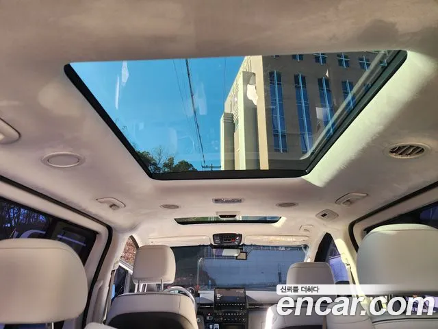 Hyundai Staria Staria 4WD Lounge 9 мест — Фото автомобиля 12